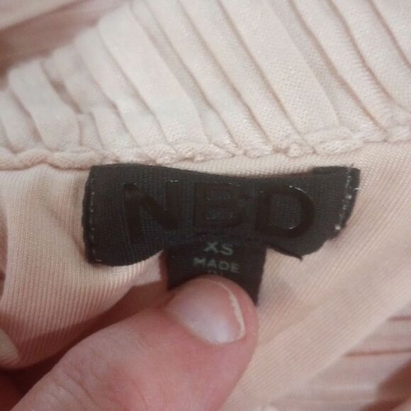 NBD X Revolve Plunging V-Neck Sleeveless Pleated Midi Dress - Blush Pink ~ XS - Picture 11 of 14